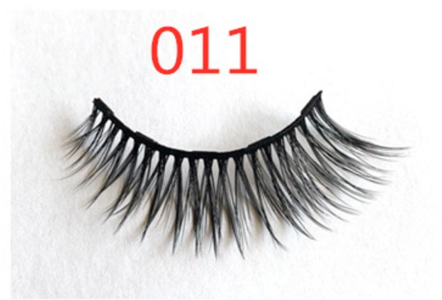 Very Good Quality- A Pair Of False Eyelashes With Magnets In Fashion