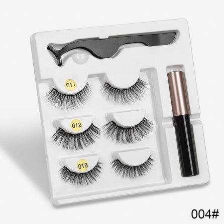 Very Good Quality- A Pair Of False Eyelashes With Magnets In Fashion