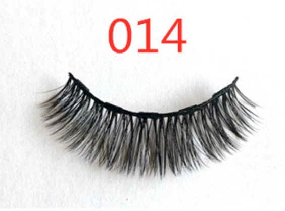 Very Good Quality- A Pair Of False Eyelashes With Magnets In Fashion