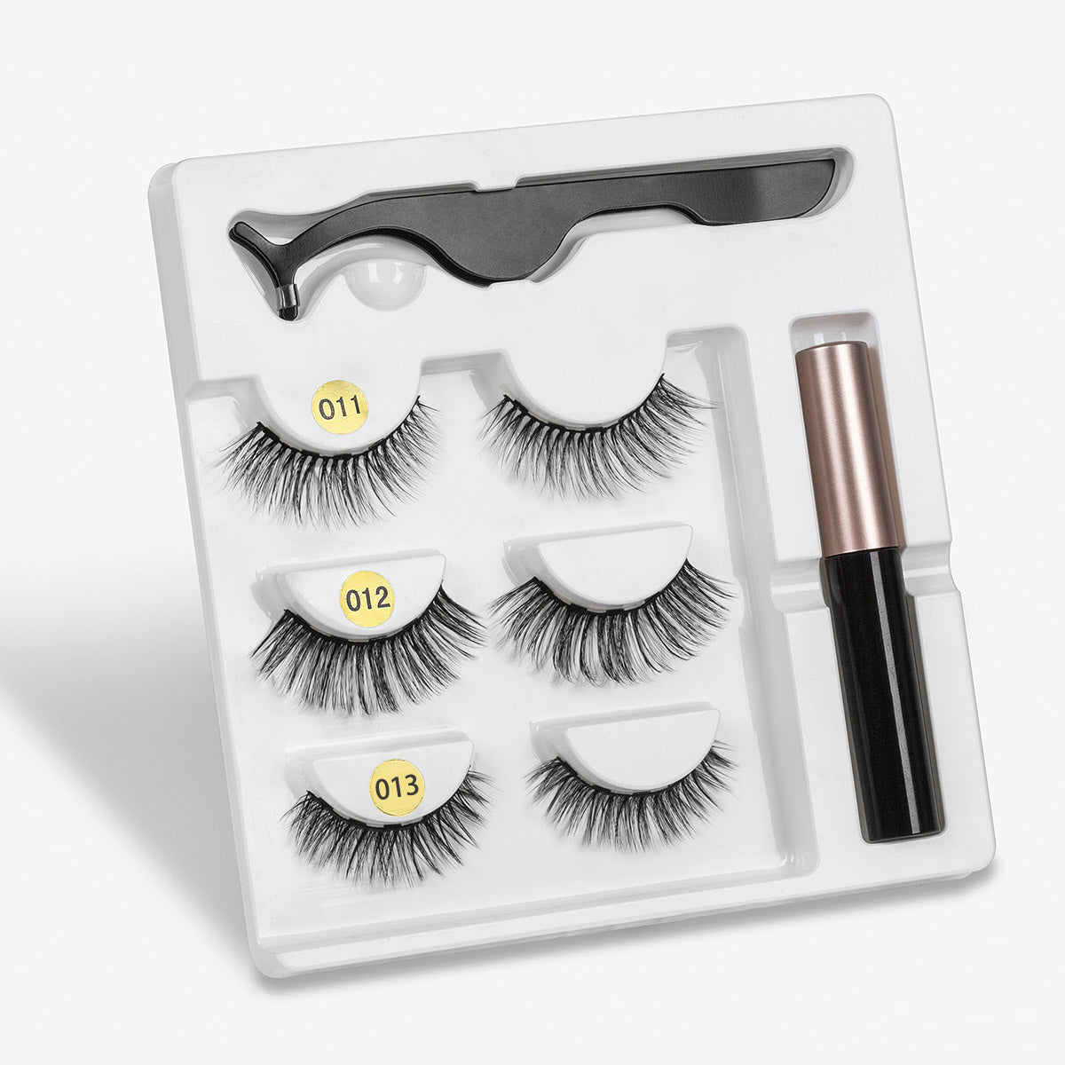 Very Good Quality- A Pair Of False Eyelashes With Magnets In Fashion