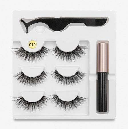 Very Good Quality- A Pair Of False Eyelashes With Magnets In Fashion