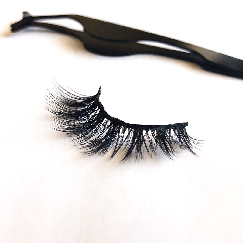 Very Good Quality- A Pair Of False Eyelashes With Magnets In Fashion