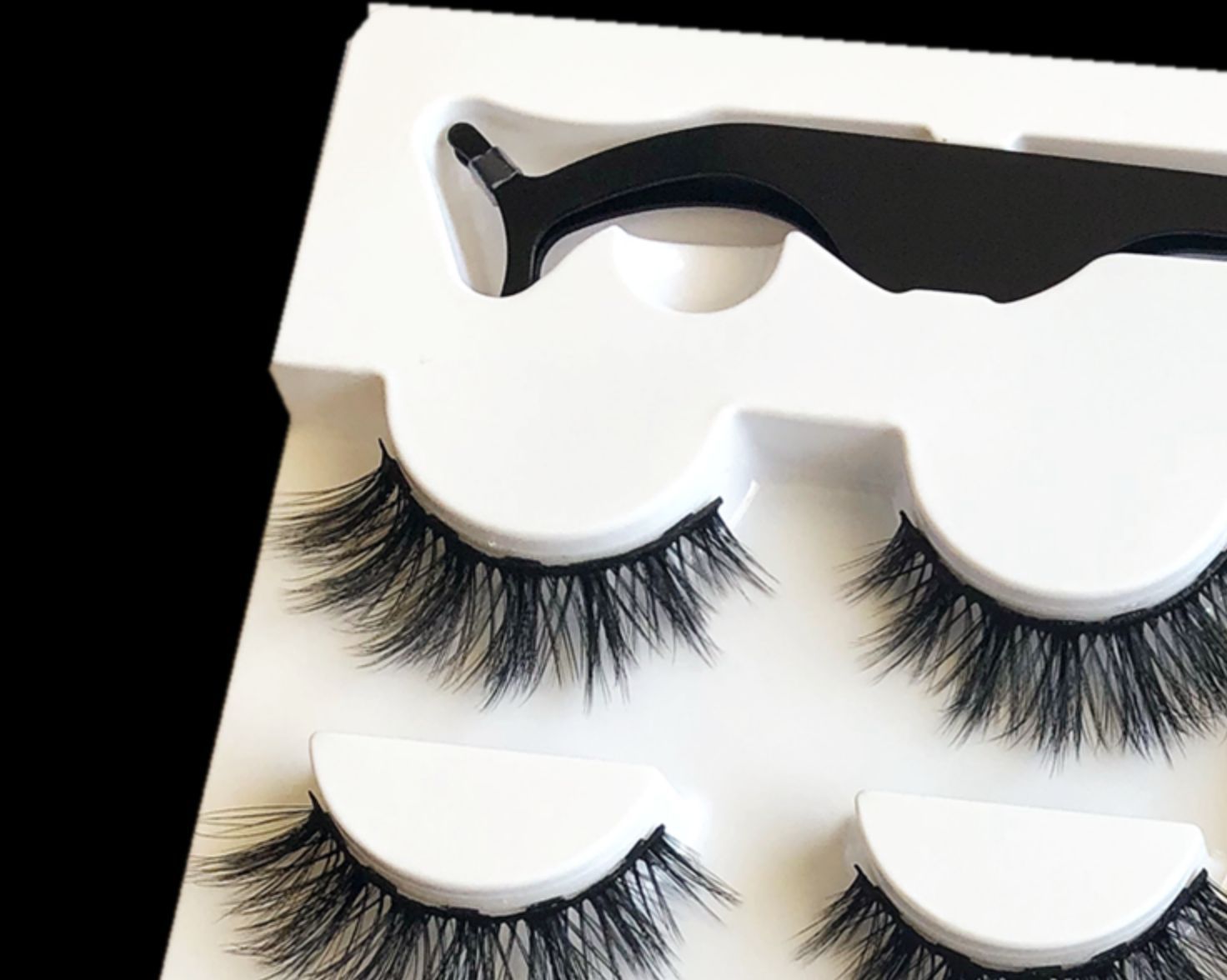 Very Good Quality- A Pair Of False Eyelashes With Magnets In Fashion